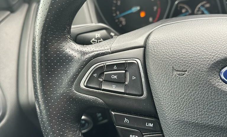 Ford Focus III (2) 1.0 ECOBOOST 125 S&S ST LINE 5P complet