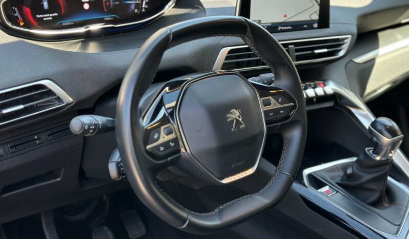 Peugeot 3008 1.2 PURETECH 130 ACTIVE complet